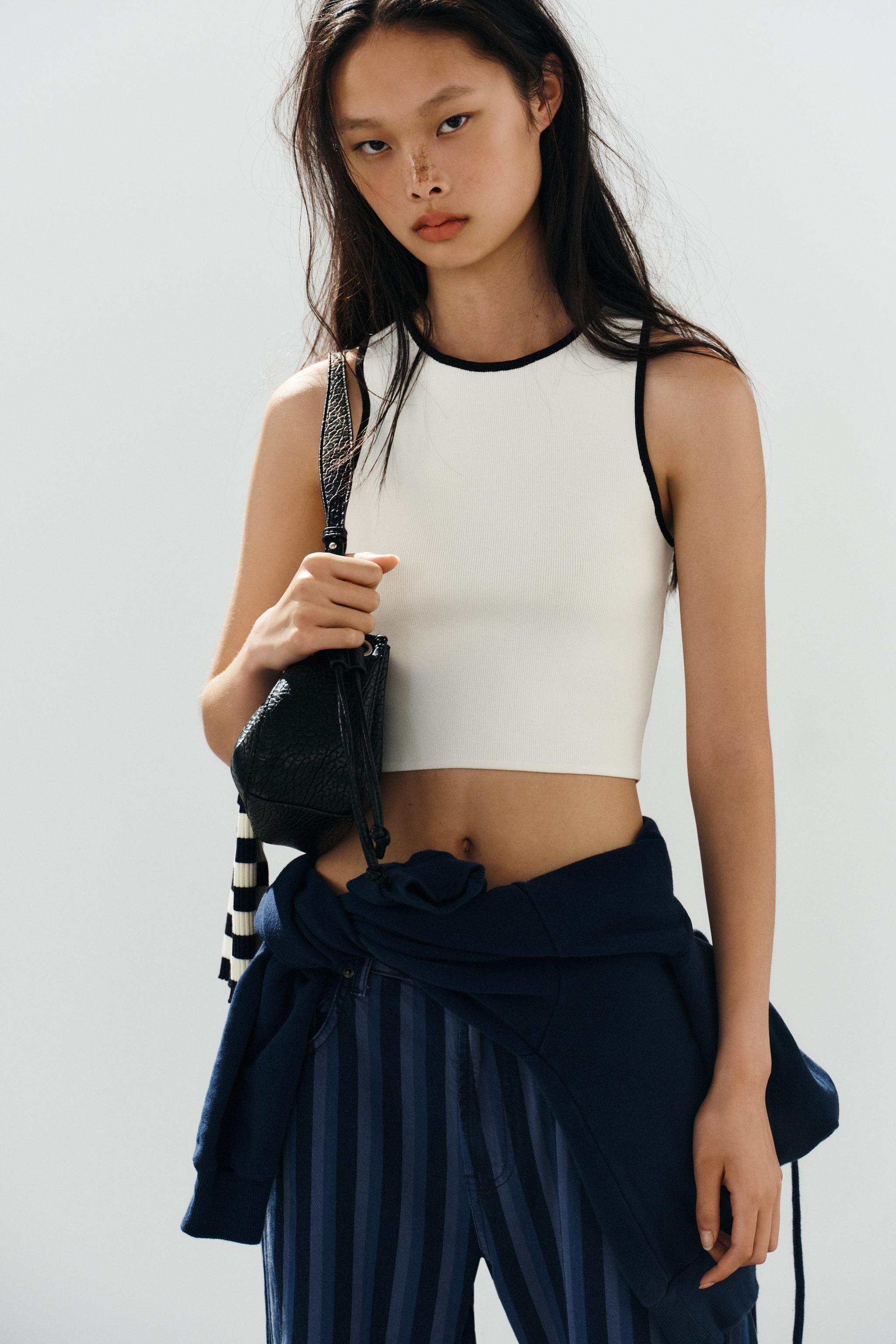 CONTRAST TRIM KNIT CROP TOP
